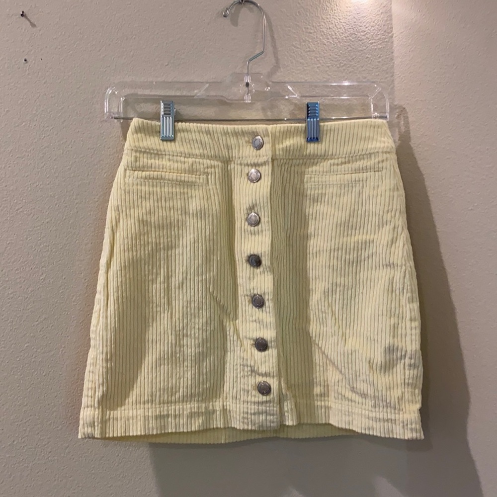 Aritzia Wilfred free light yellow corduroy skirt
